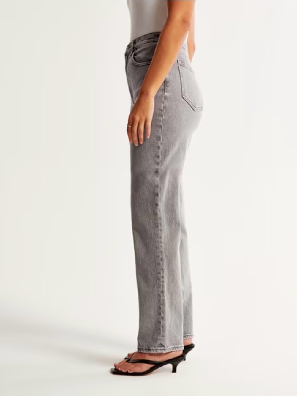 Abercrombie Curve Love 90s Straight Ultra High Rise Gray Jeans Size 27 - Picture 2 of 8